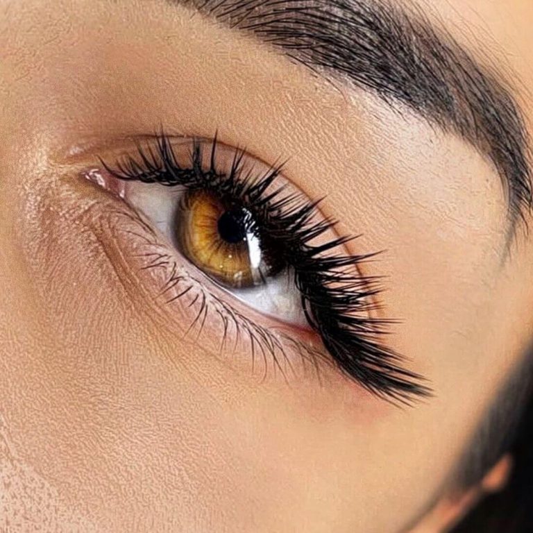 LASHES EXTENSION EXAMPLE